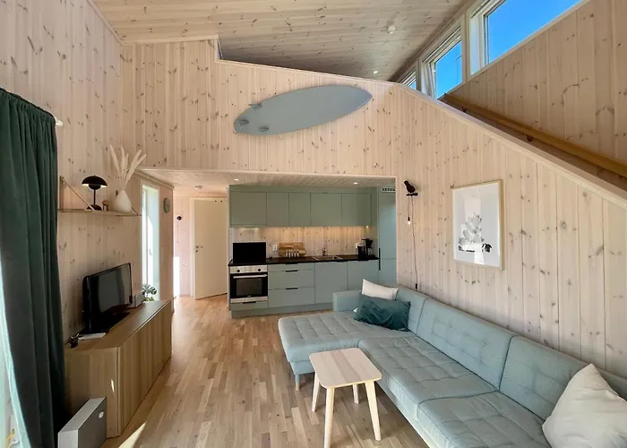 Fresh Hytte Ved Borestranden Med To Soverom Og Hems