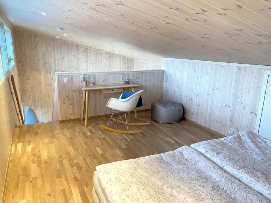 Holiday home Fresh Ved Borestranden Med To Soverom Og Hems *