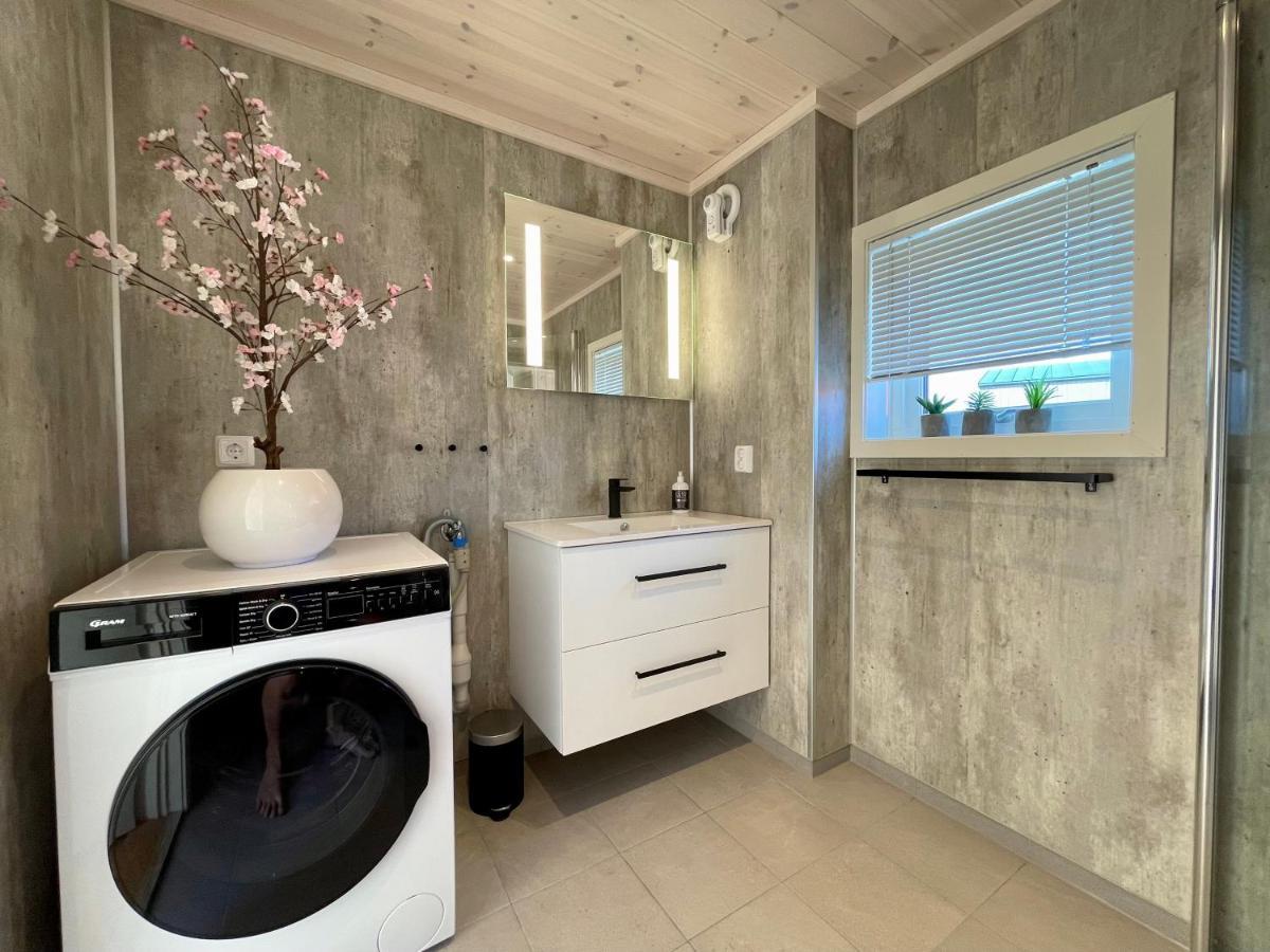Fresh Ved Borestranden Med To Soverom Og Hems Holiday home *